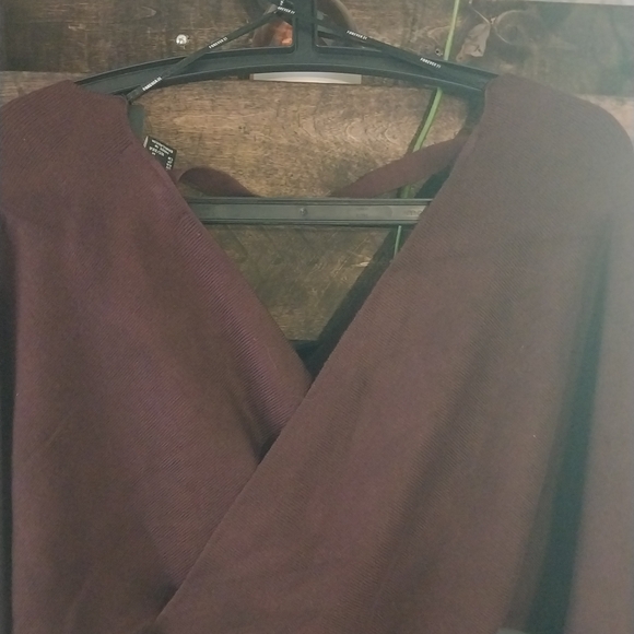 Beautiful top size medium forever 21 - Picture 2 of 3